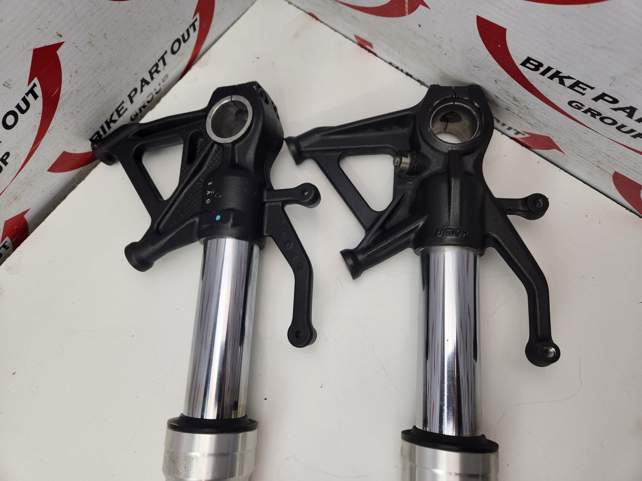 Forks Kawasaki Ninja ZX6R ZX600 07-08 44071-5038 - Bike Part Out