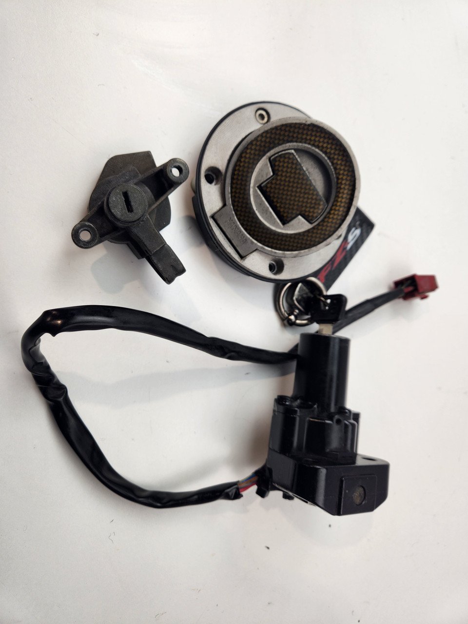 バイク用キーシリンダー XT660用 XT660R用 XT660X用 2004 2009 2008 2007 2006 2005 バイクのキーロックシリンダー Compatible With For MT01 2005 2006 2007 2008 2009 F