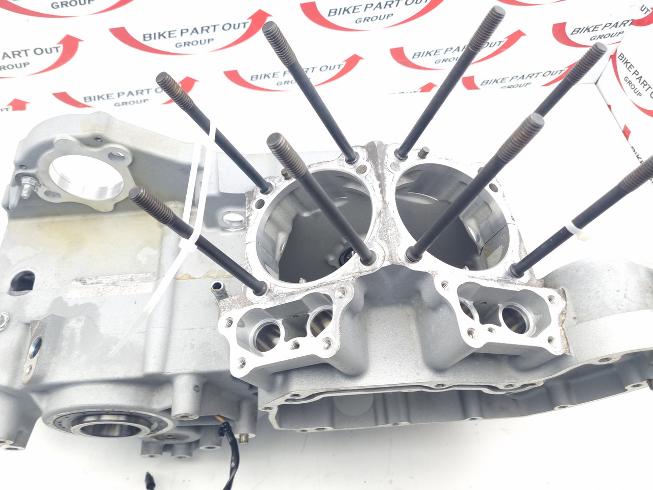 Engine cases crankcase crank case Harley Davidson Sportster XL 1200 883