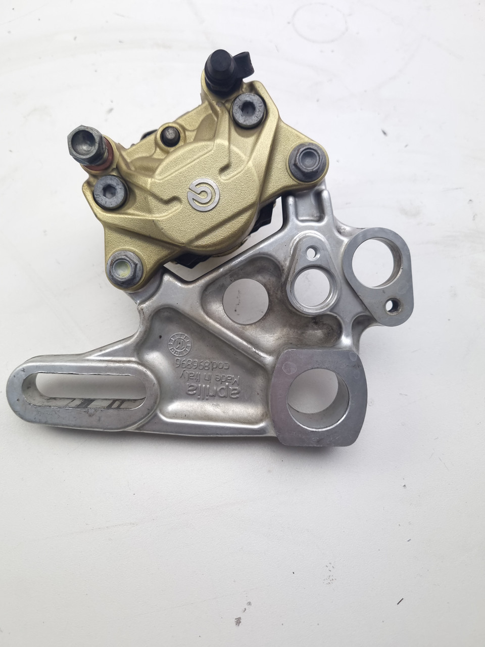 Rear brake caliper Aprilia Tuono 1100 RSV4 1000 APRC R RR B045137