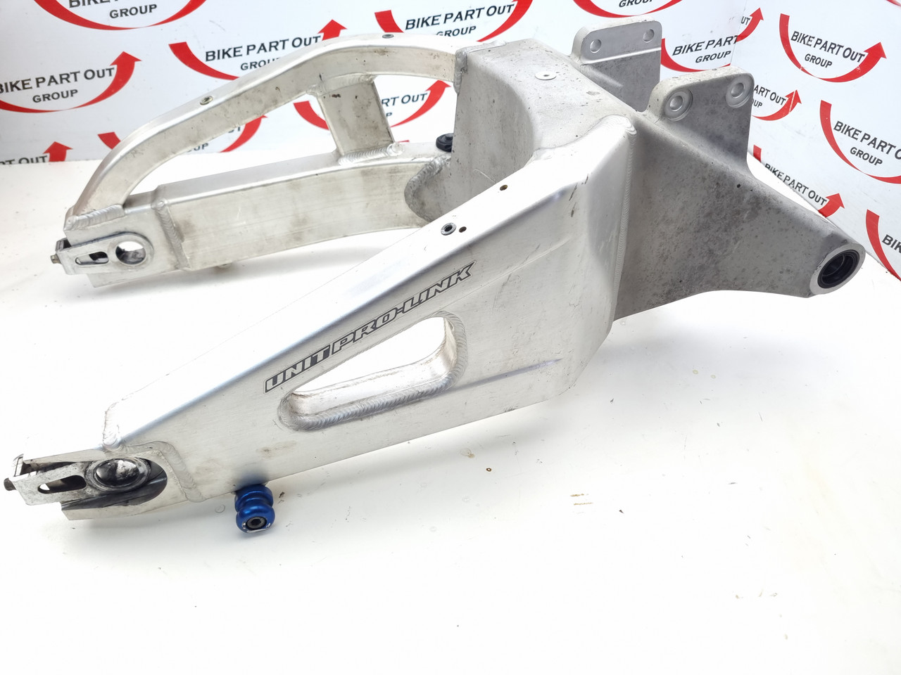 Swingarm Honda CBR600RR CBR 600 RR 0304 52200MEE700 Bike Part Out