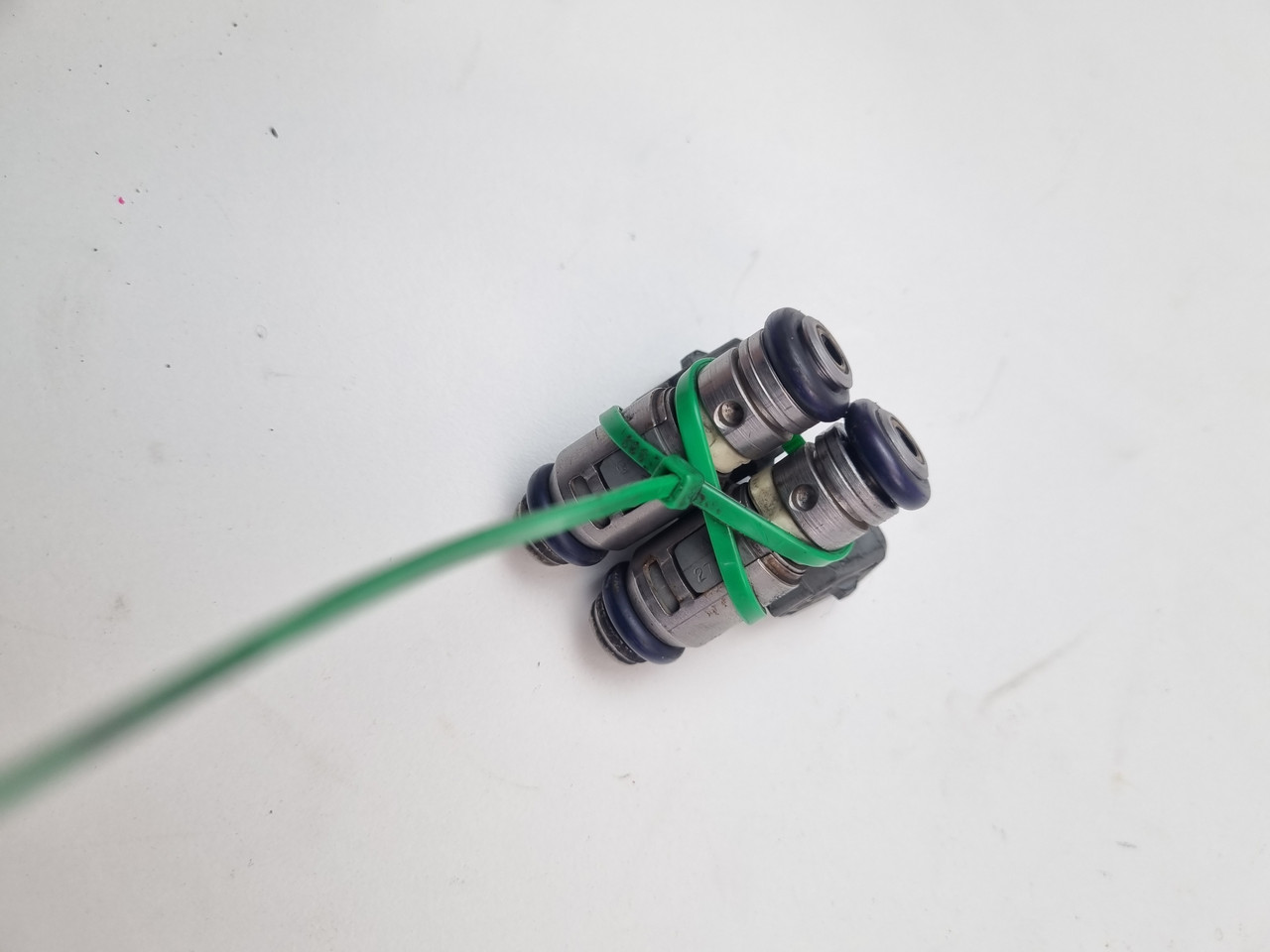 Fuel injector pair Harley Davidson Tourer Softail Dyna 02-16 27609