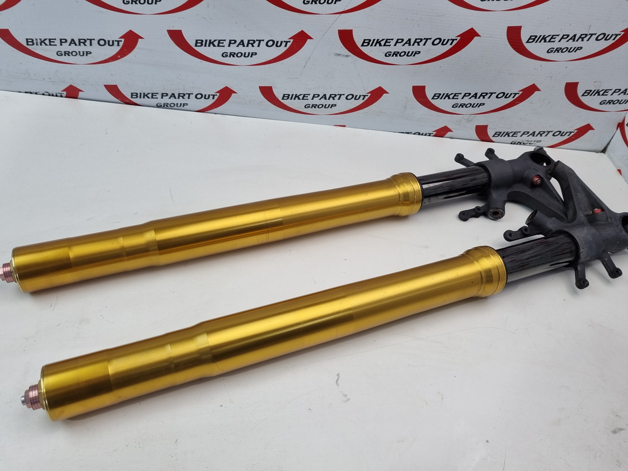 Front forks Damage to axle clamp Suzuki GSXR1000 03-04 51103-40F30