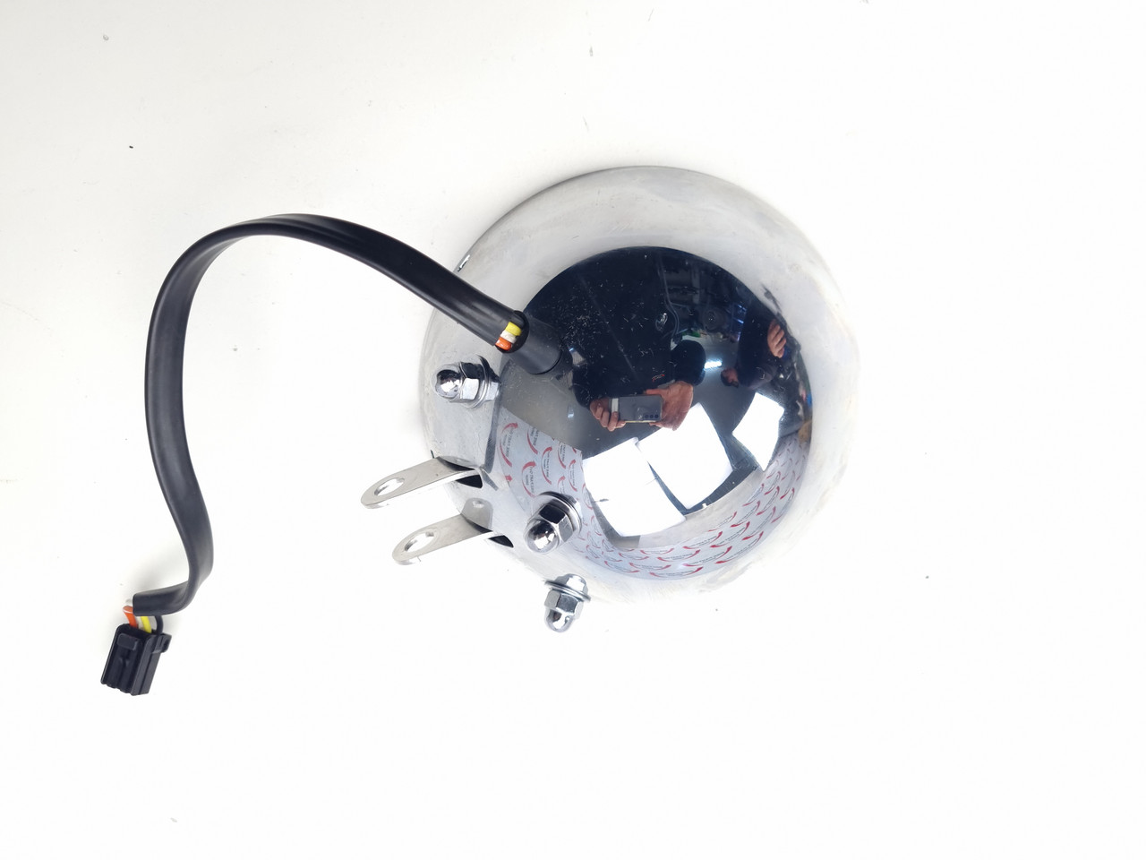 OEM Headlight 5 3/4in bucket Harley Davidson Softail Standard