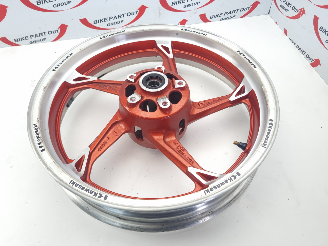 Front Wheel Kawasaki Z1000 ZR1000 SE 10-13 41073-0157-17E - Bike