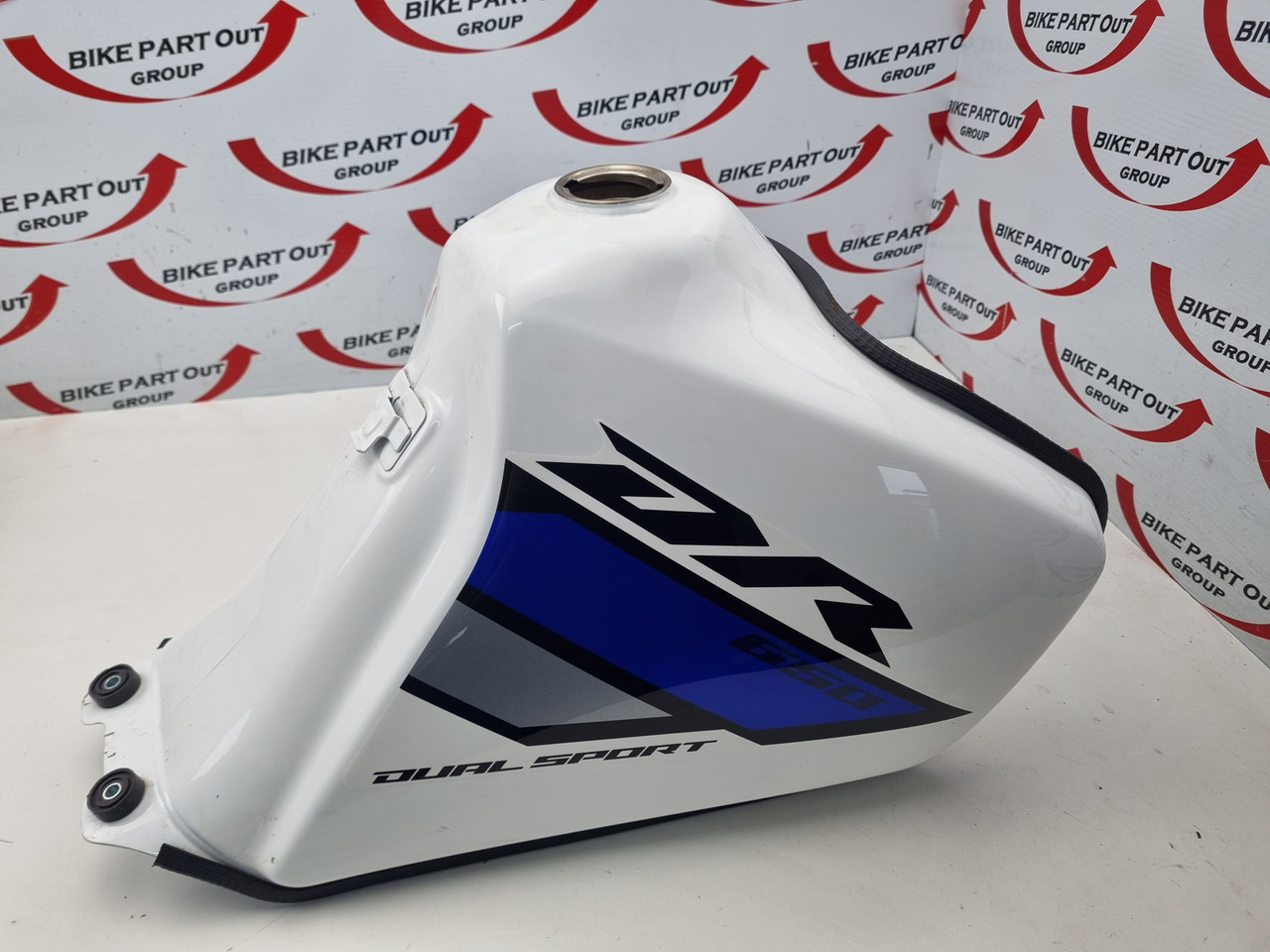 Fuel Petrol Tank Suzuki DR650 DR650 SE 9621 4910032E40019 Bike