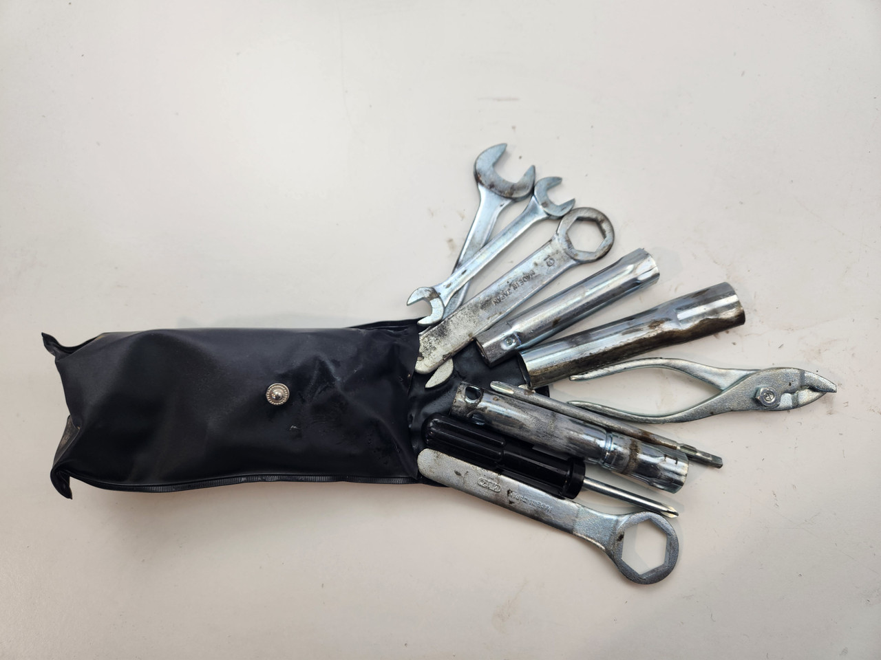 OEM Tool kit Suzuki DR650 DR650 SE 96-21 DR350 DRZ250 09800-21034