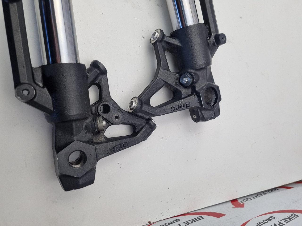 Front forks Kawasaki Z1000 ZR1000 10-13 44071-0758-30R - Bike Part Out