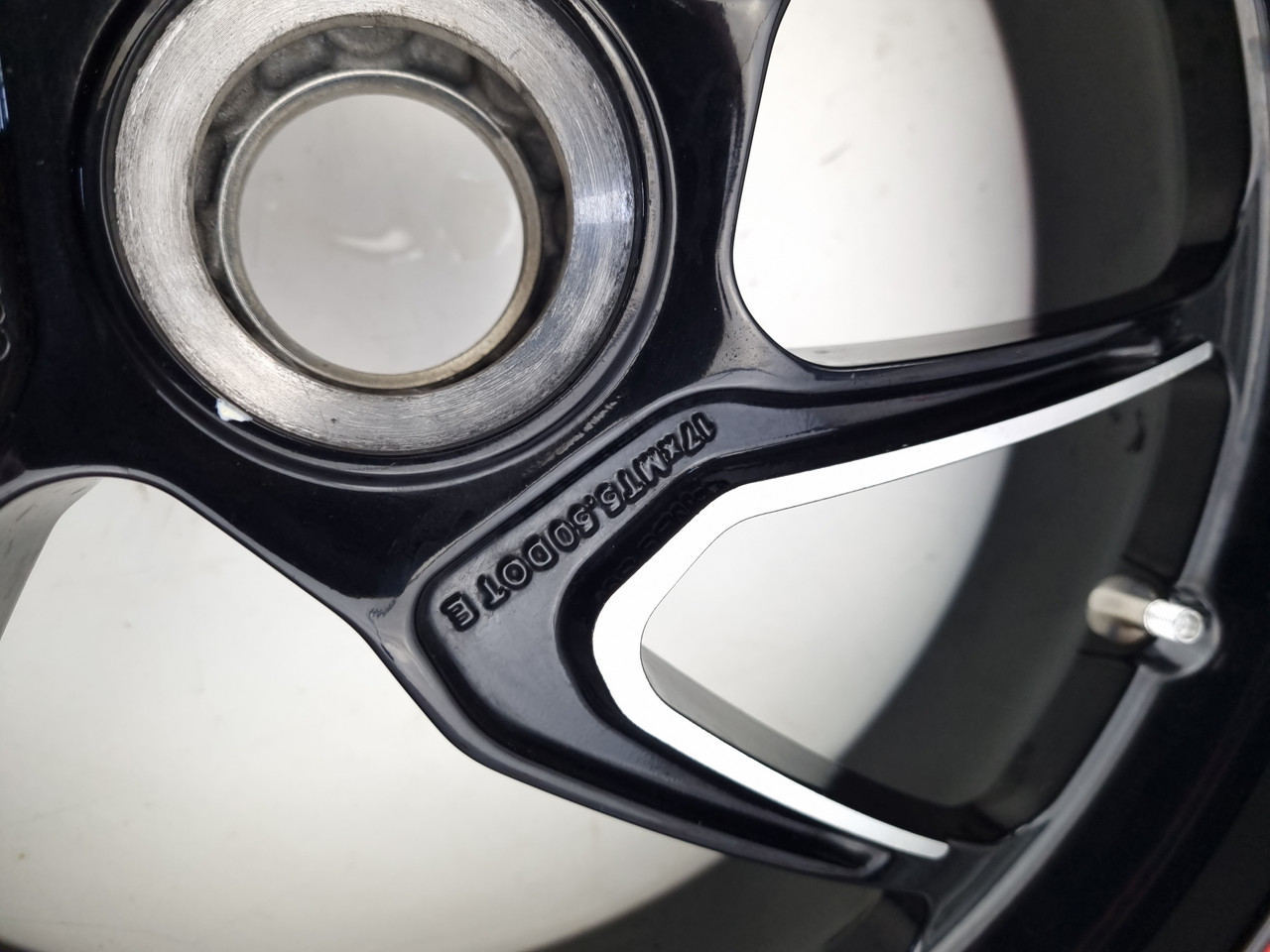 kn  Rear Wheel MV Agusta Brutale 800 RR America 16-19 8000C4430