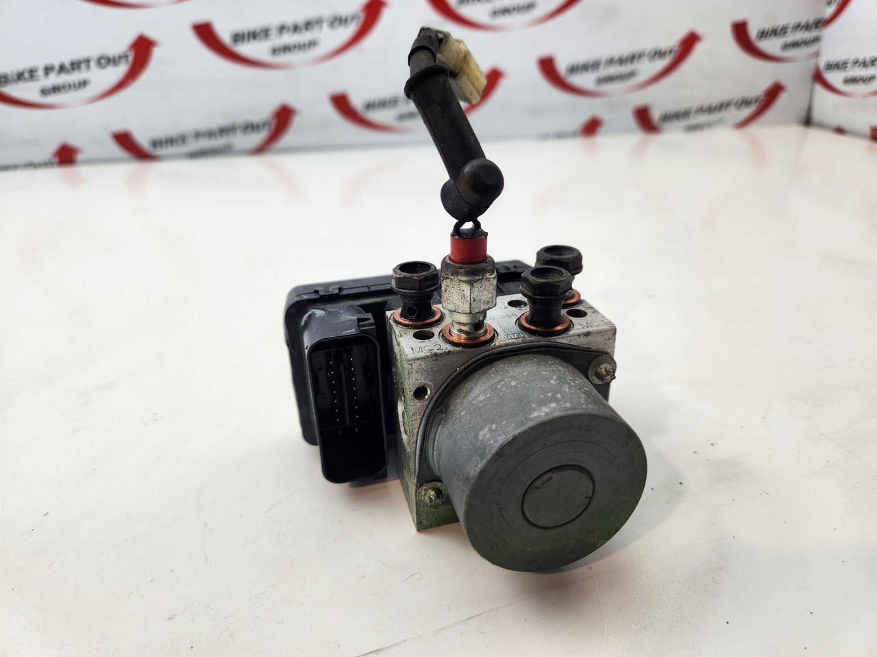 ABS pump pressure modulator KTM690 Duke 12-14 76042031044 - Bike