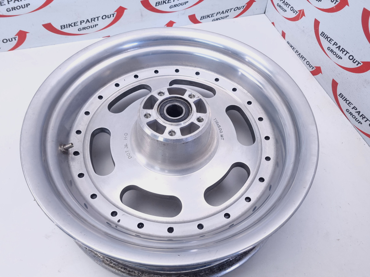 Rear wheel 16x5 1in axle Harley Davidson Dyna 40900179 - Bike Part Out