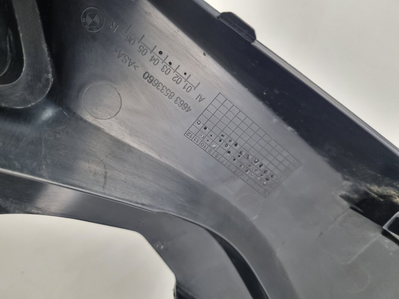 RH Intake snorkel cover BMW R1200 GS K50 46638533660 - Bike Part Out