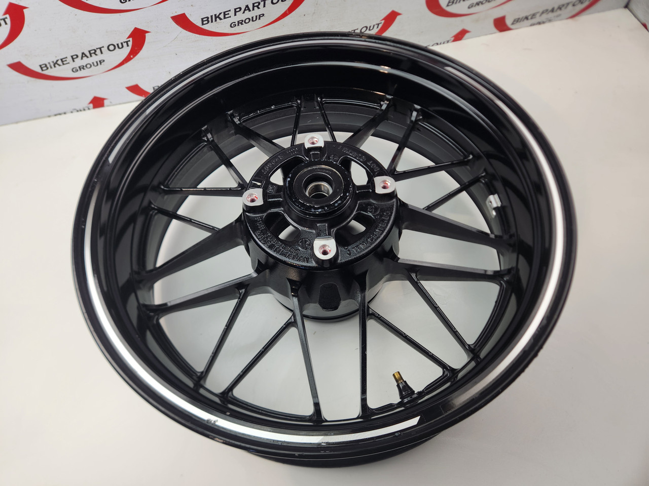 Rear wheel Kawasaki Z900 RS Cafe 18-19 41073-0787-18F - Bike Part Out