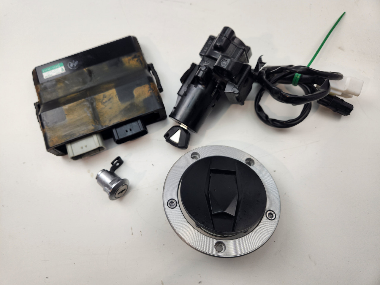 Coded Lock key set CDI ECU immobiliser Kawasaki Z900 RS Cafe 18-23