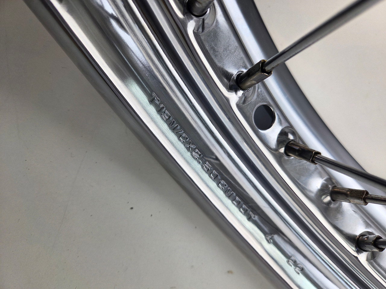 Front wheel 19x2.5 Harley Davidson Dyna Softail 08-17 43105-08