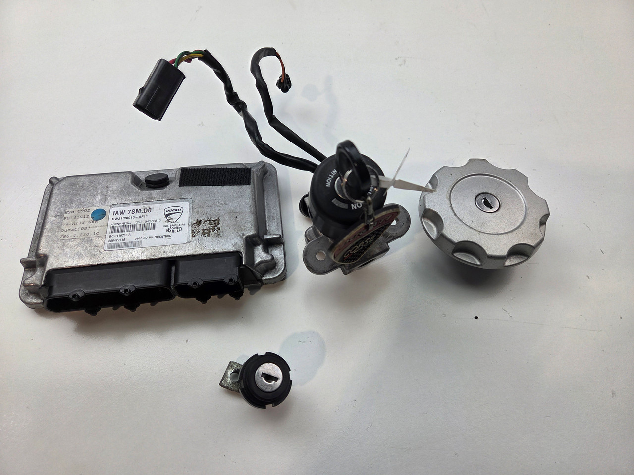 Ignition switch lock key set CDI ECU coded Ducati Hypermotard