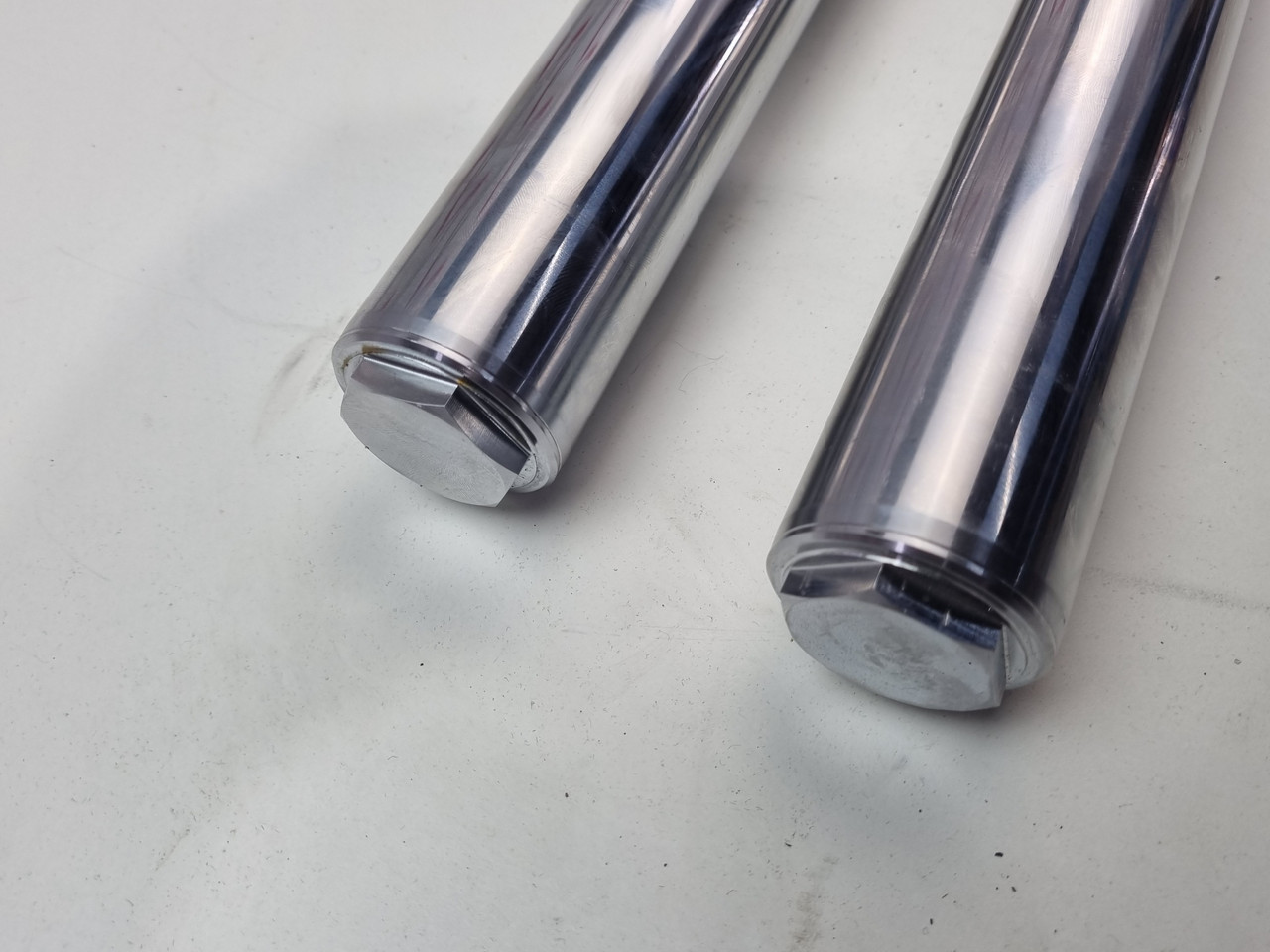 Front forks 49mm Single disc Chrome Harley Davidson Dyna 06-17