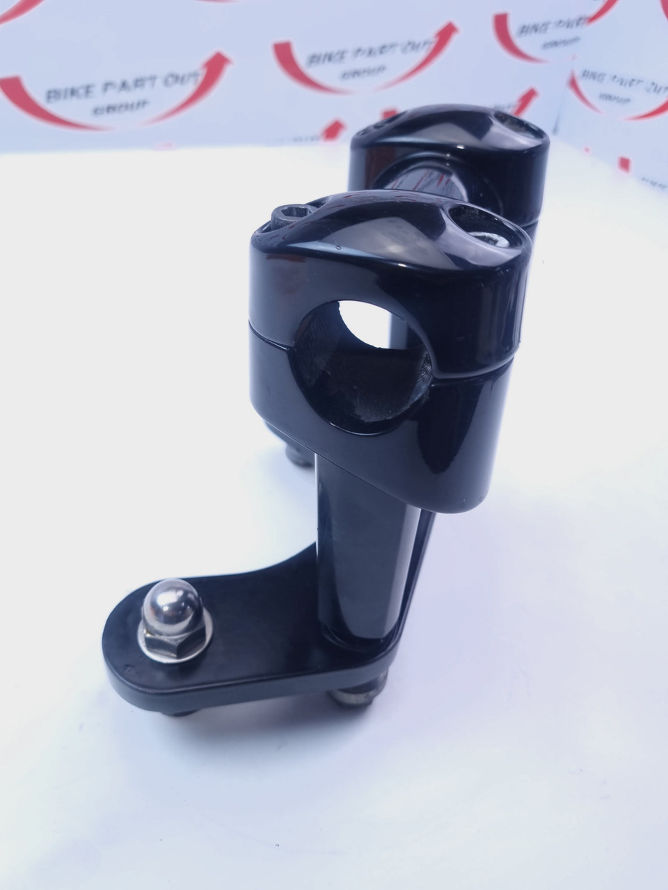 Risers handlebar clamps 4in 1 1/4in dia Harley Davidson Softail Dyna