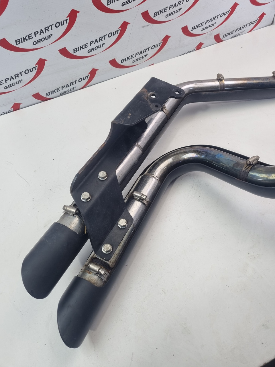 ＠ Vance and Hines exhaust system Harley Davidson Sportster