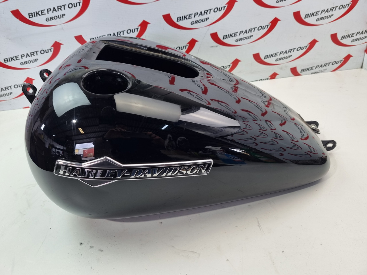 Fuel Petrol tank Damage Harley Davidson Dyna Super Wide glide Low