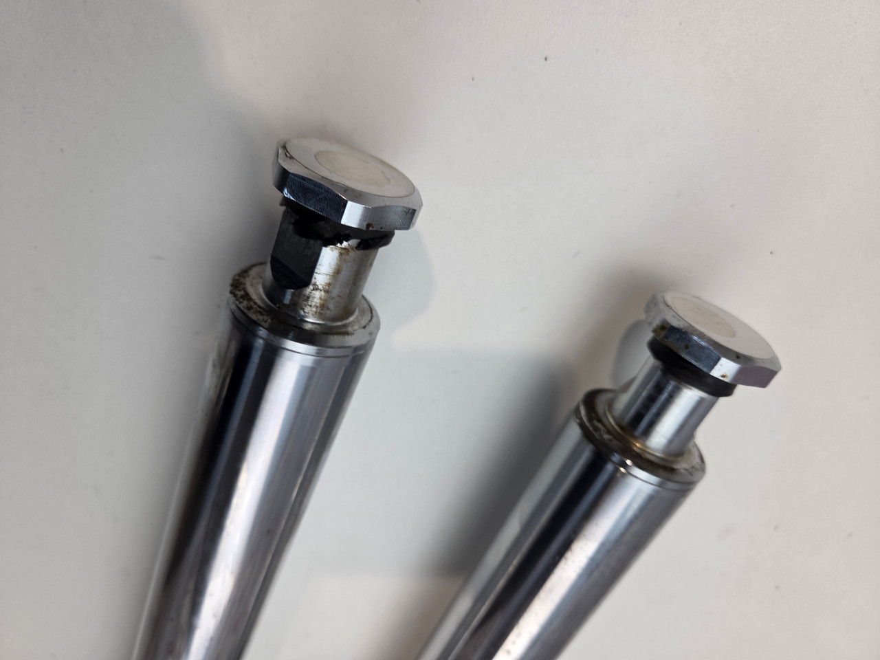Sho 05-06 Harley Davidson Street Glide FLHXI Front Fork Tubes Set