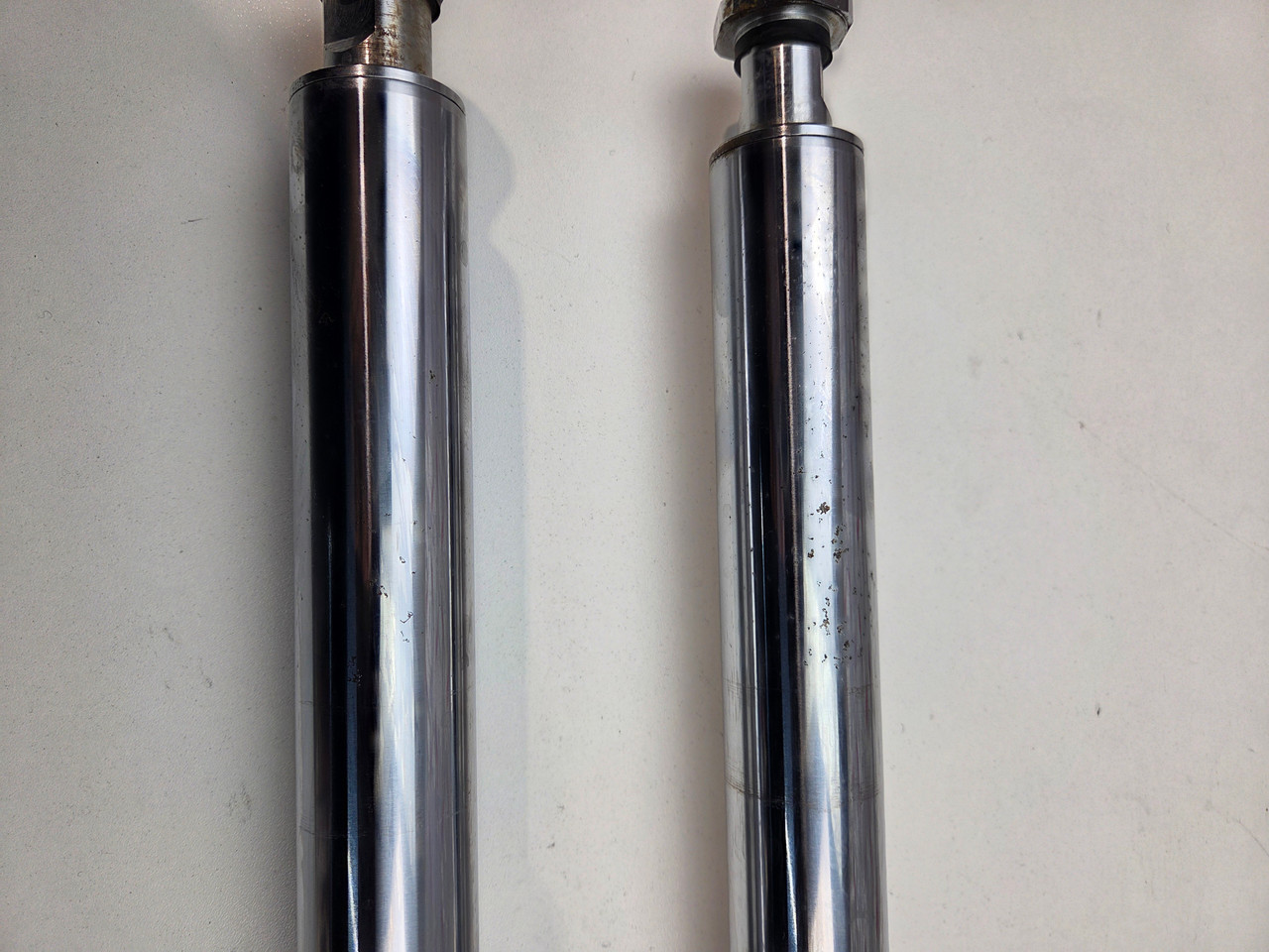 Front forks Harley Davidson Tourer Electra road street glide 09-13