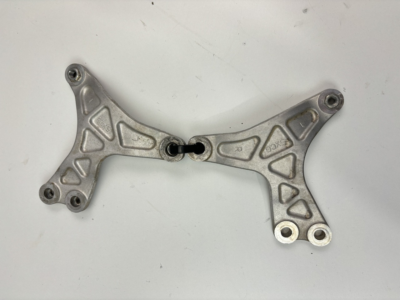 Upper engine mounts Yamaha YZ250F YZF250 0709 5XC21425G0 Bike Part Out