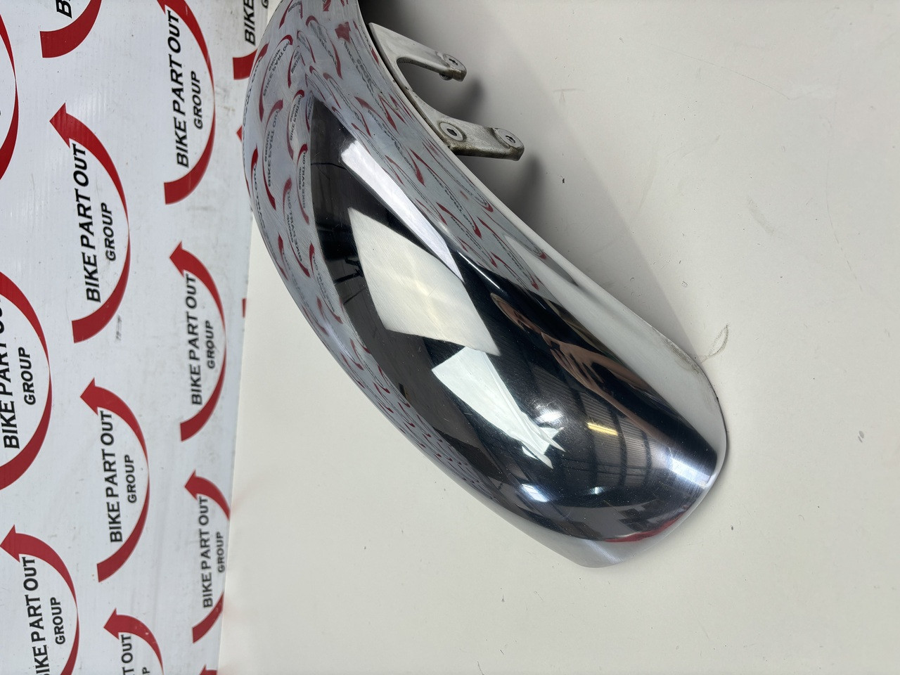 Front fender chrome Honda CB1100 10-11 61100-MGC-000 - Bike Part Out