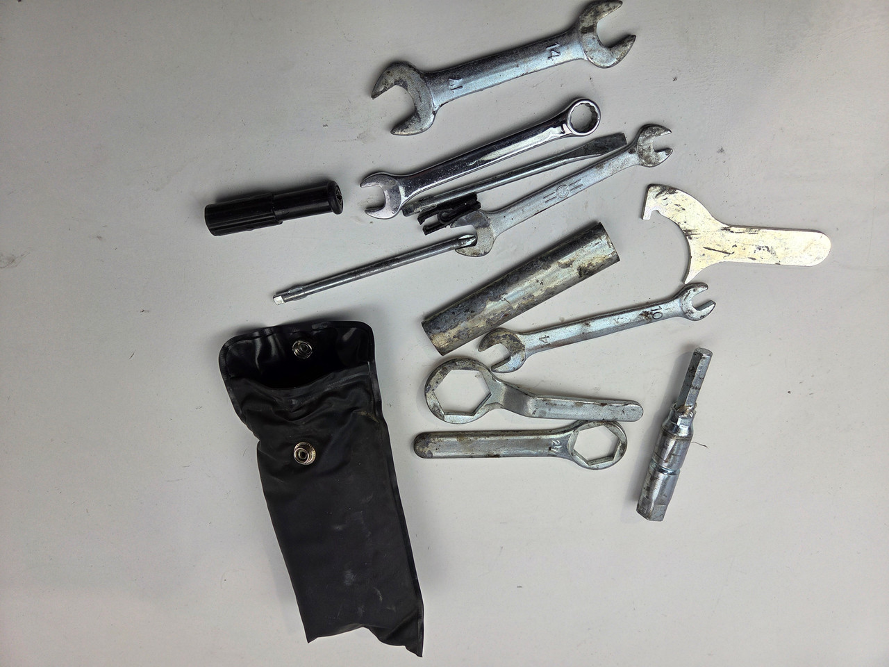Tool kit Honda CB1100 10-11 89230-MB1-000 - Bike Part Out