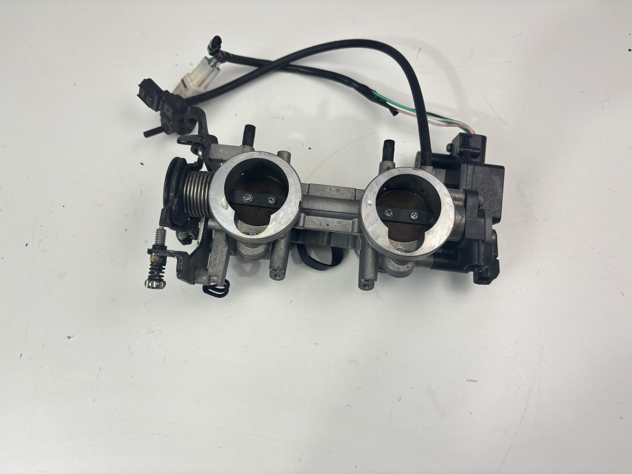 該当者商品です Used 16163-3717/16163-1168 THROTTLE-ASSY Kawasaki [K2378-07