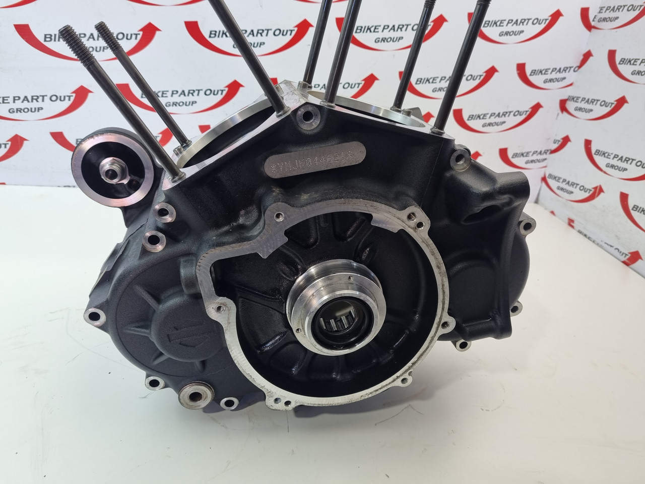 Crankcase pair Harley Davidson M8 Softail 107 114 ci 18-24