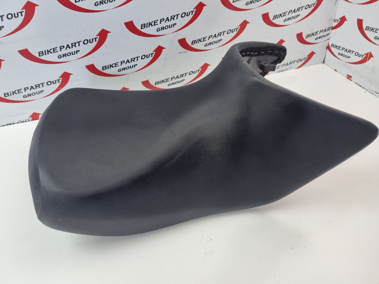 Riders seat BMW R1200 GS K25 03-12 52537708010 - Bike Part Out