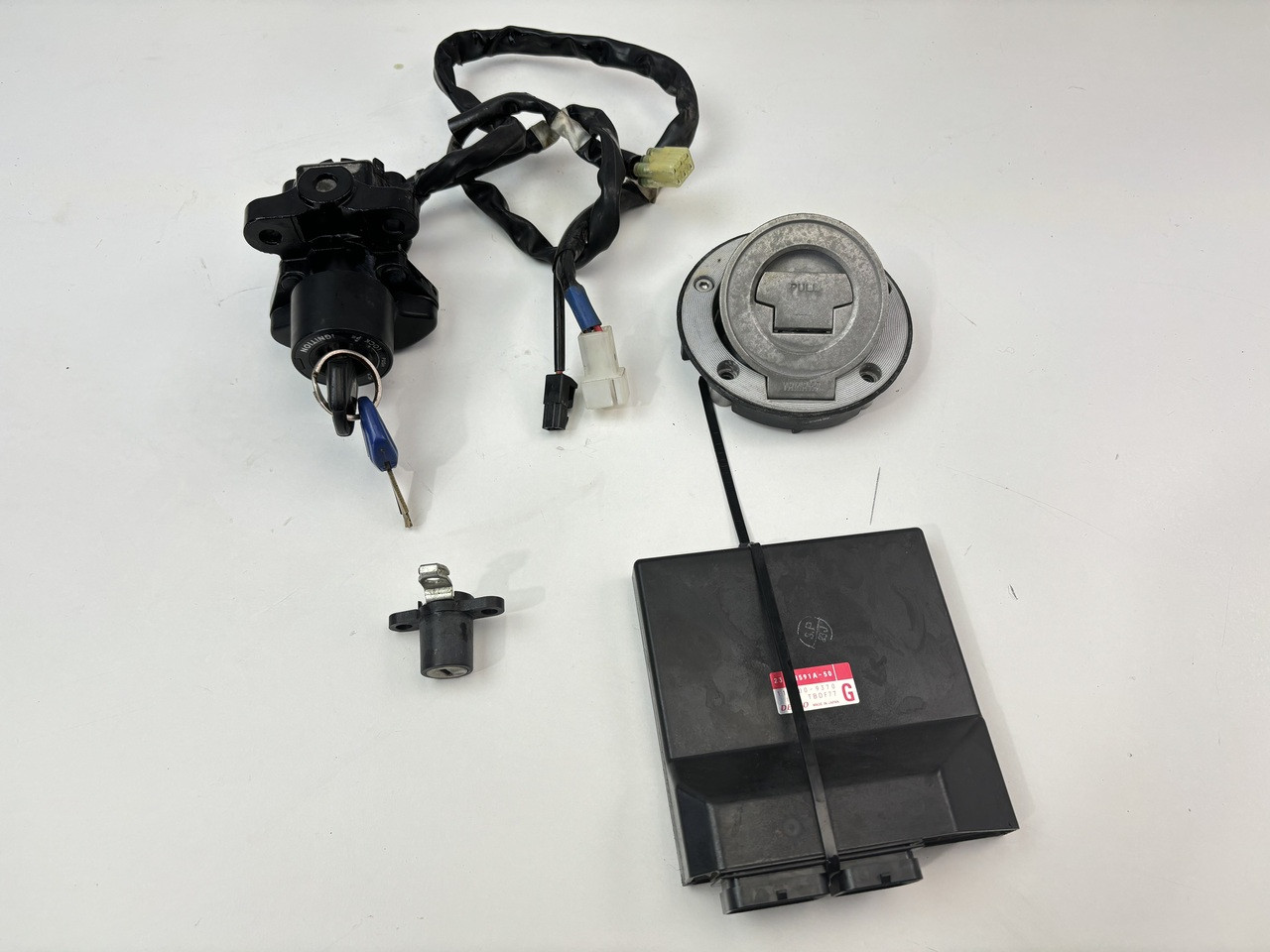 専用1 CDI ignition lock key set Yamaha XT1200Z XT1200 Z Super Tenere 10