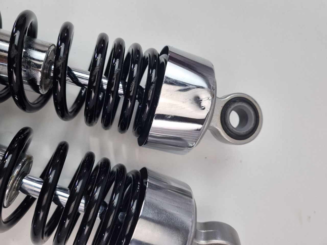 Rear Shocks Triumph Bonneville T120 T2050479 - Bike Part Out