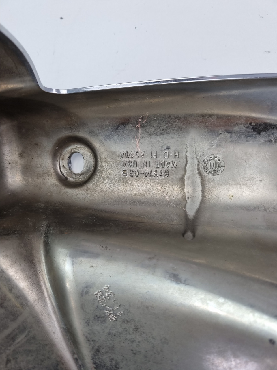 は RH foot board mount brackets Harley Davidson Road king