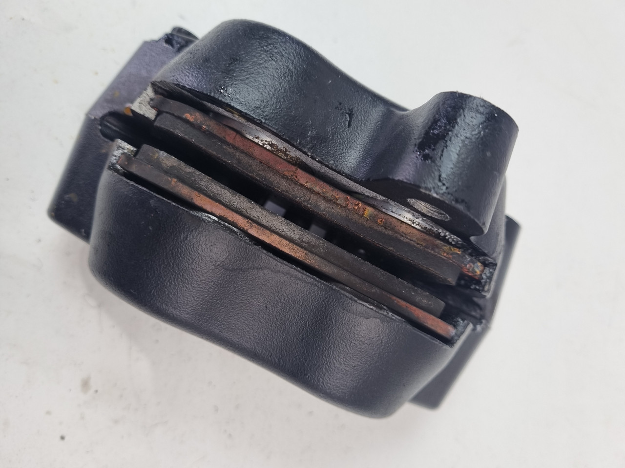 Right RH Front brake caliper Harley Davidson Dyna fat bob