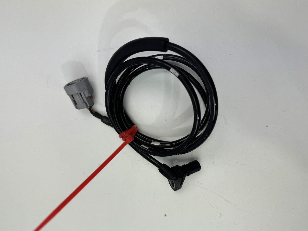 65710-44G00 スズキ純正 センサ,リヤホイ-ルABS SUZUKI スズキ純正部品 センサ,リヤホイ-ルABS 65710-44H00 4ページ目