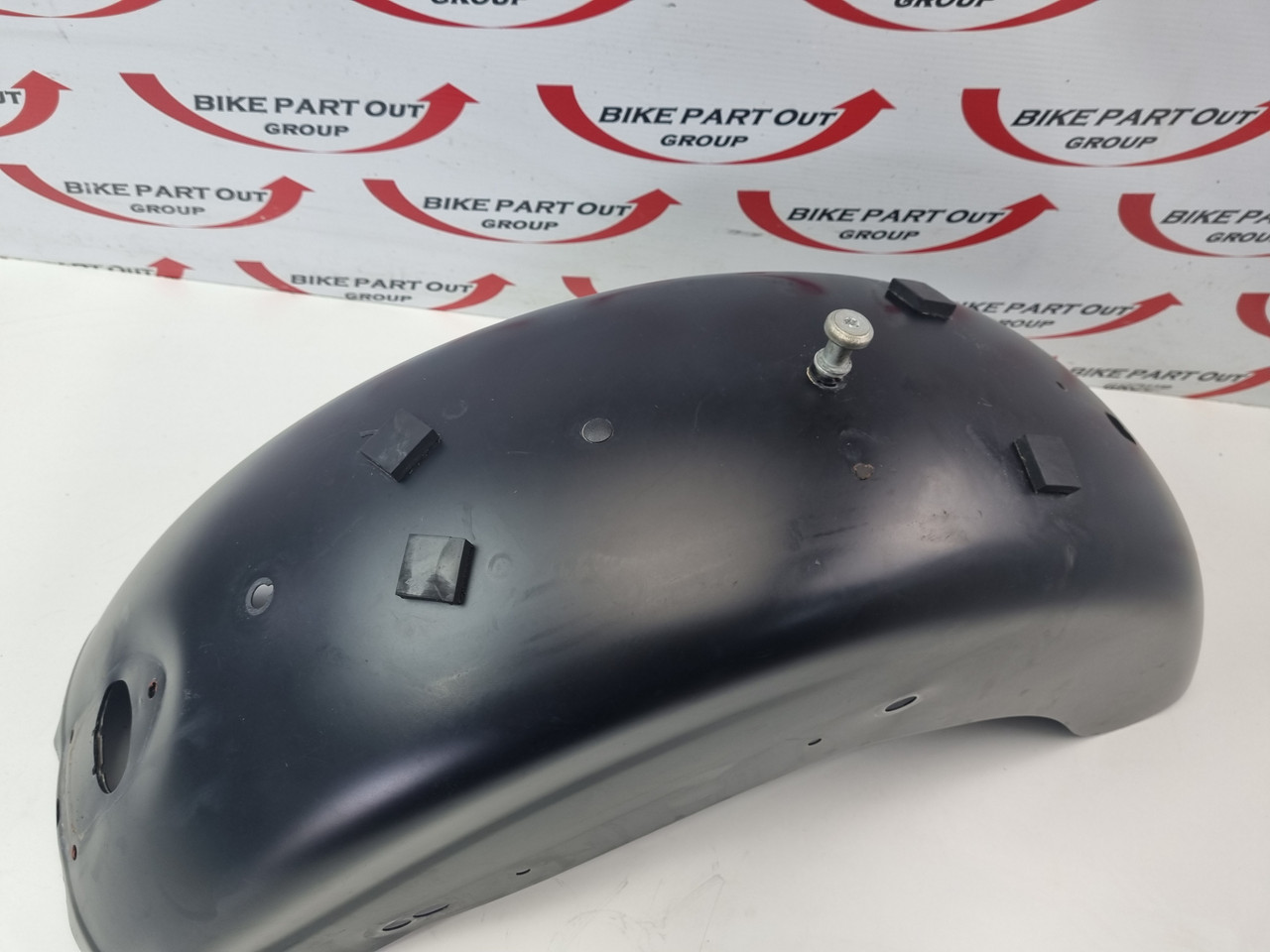 は Rear Fender guard Harley Davidson Dyna Wide Glide 10-17
