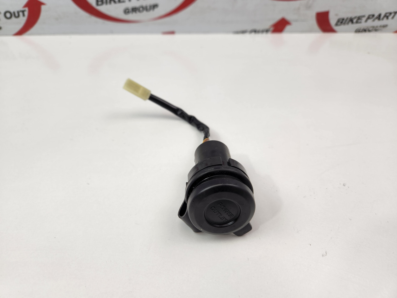 12V Power Outlet Yamaha MT09 Tracer 15-16 23P-8254B-00 - Bike Part Out