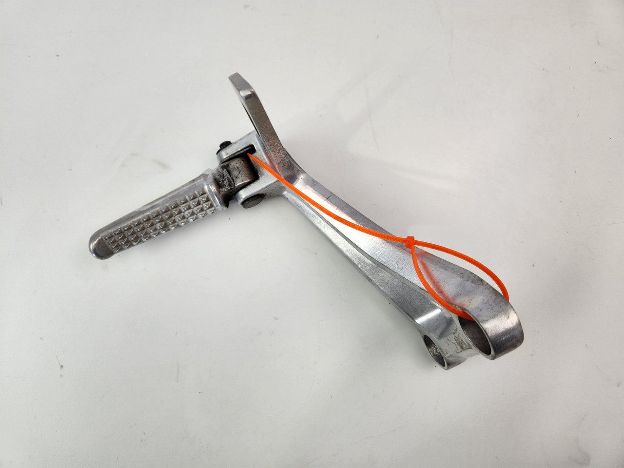 i RH Pillion Foot Rest Peg and Mount Honda CBR650F 14-18 50715