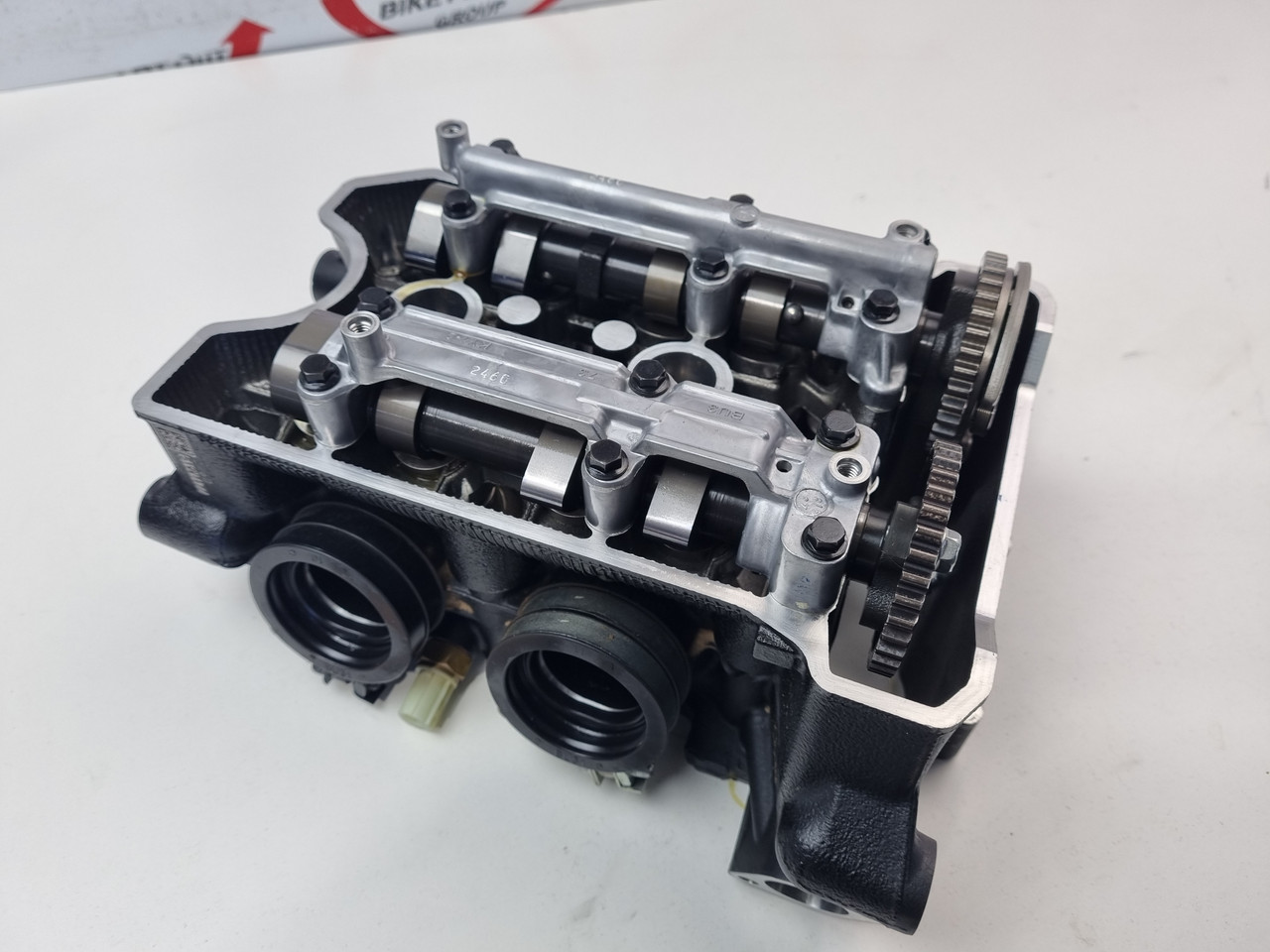 Cylinder head cams valves Yamaha XTZ690 Tenere 700 B4T-E1102