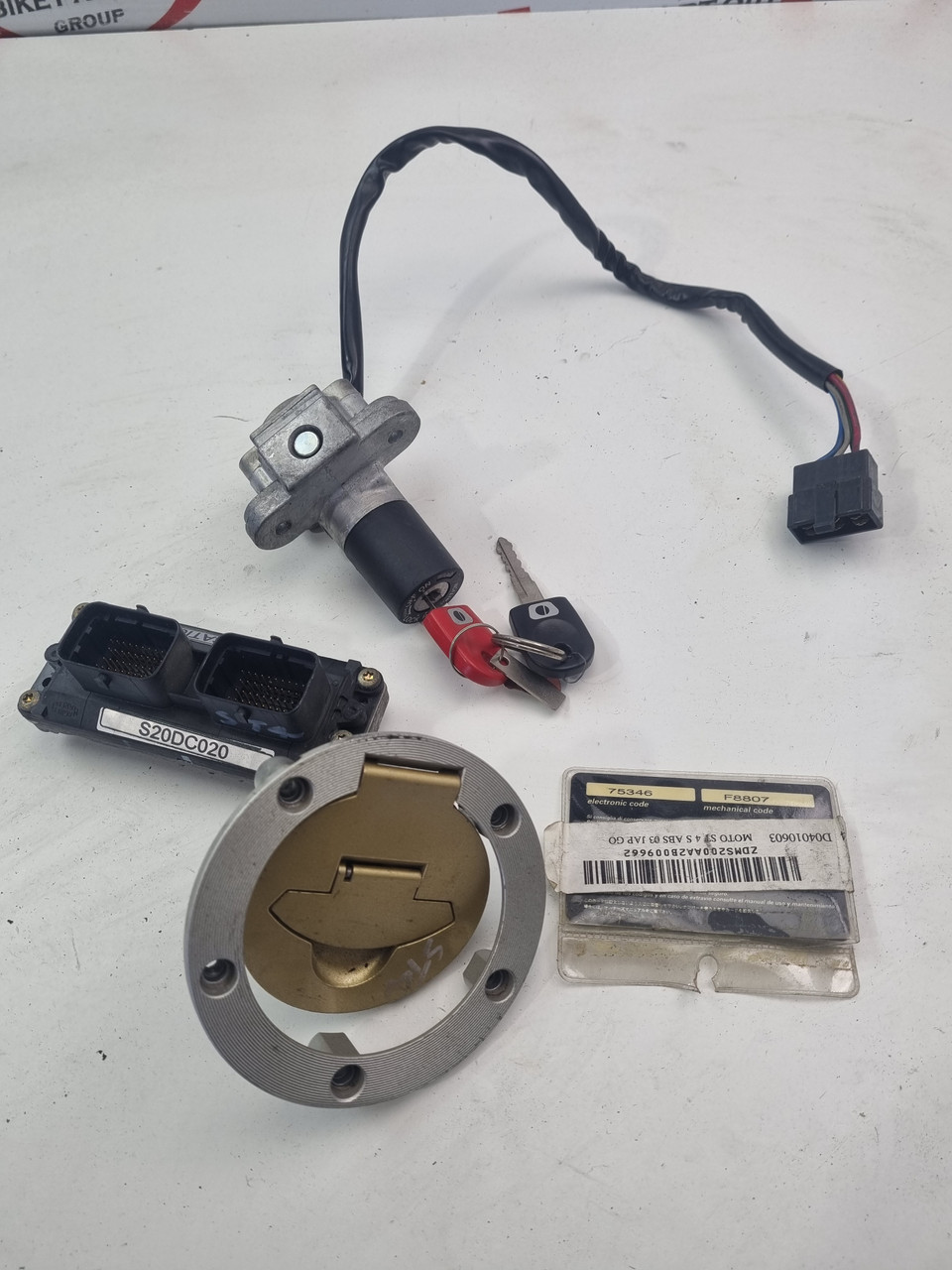 Coded CDI ignition lock key set Ducati ST4 S ABS 2003 28640751A