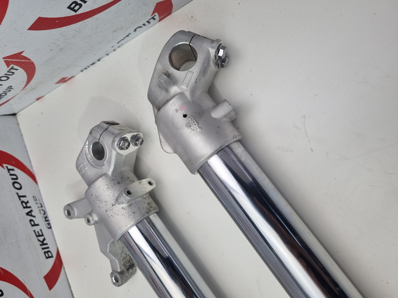 Front forks Suzuki DRZ400 DRZ 400 SM 51103-29F70 - Bike Part Out