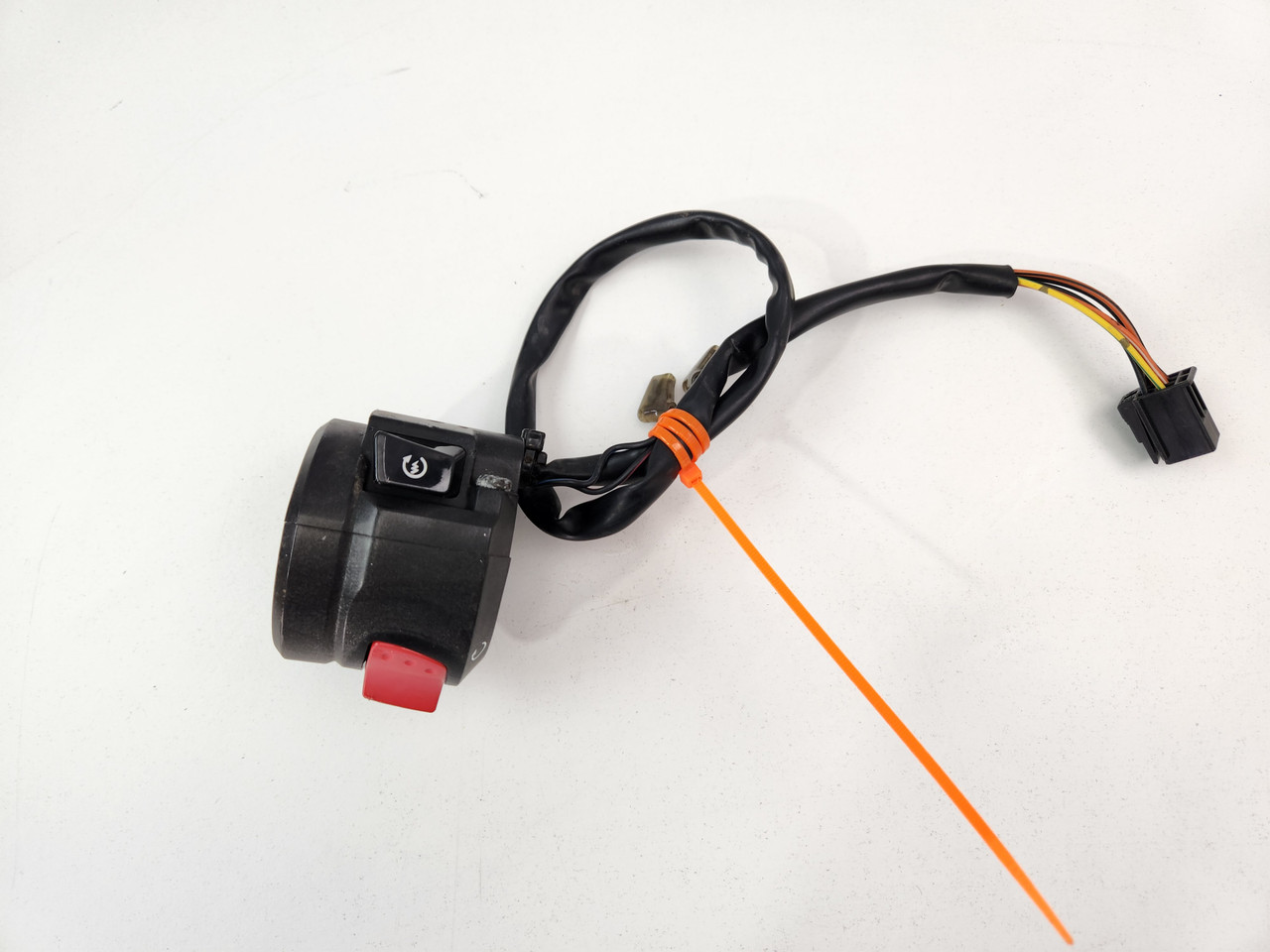 RH Start Stop Switch Suzuki GSXR600 04-05 37200-29G30 - Bike Part Out