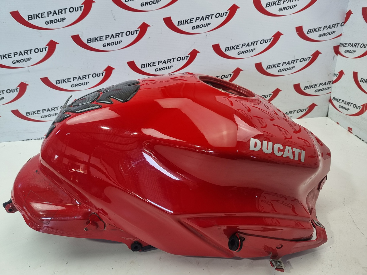 Fuel Petrol tank Ducati Supersport 939 S 18-19 58612532BA - Bike