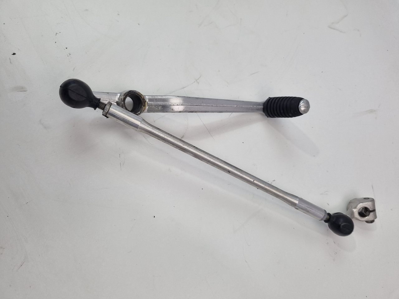 Gear shift lever and linkage rod Yamaha YZF-R1 R1 09-11 5LV-18115