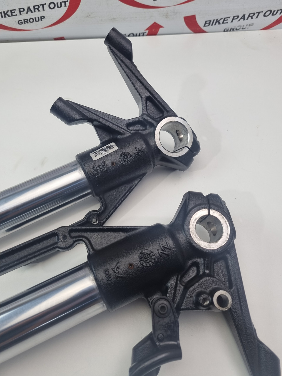 Front forks Ducati Scrambler 1100 18-19 34420911B - Bike Part Out