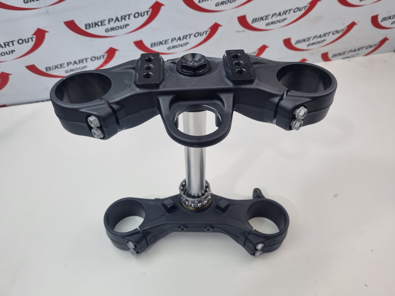Triple clamps KTM 890 Adventure R 21-24 63701034030C1 - Bike Part Out