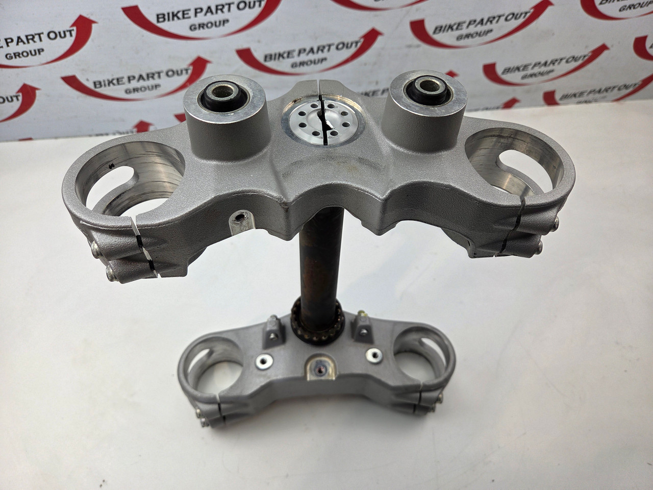 3セット〜 Triple Steering clamps Ducati Desert X 34111831BA 34221221AA