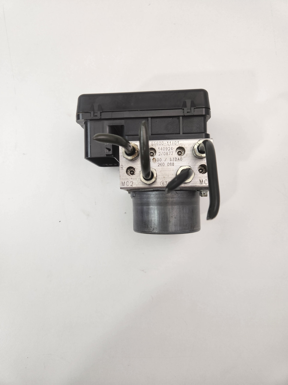 ABS pump Suzuki DL650 V Strom 12-16 55610-11J01 - Bike Part Out